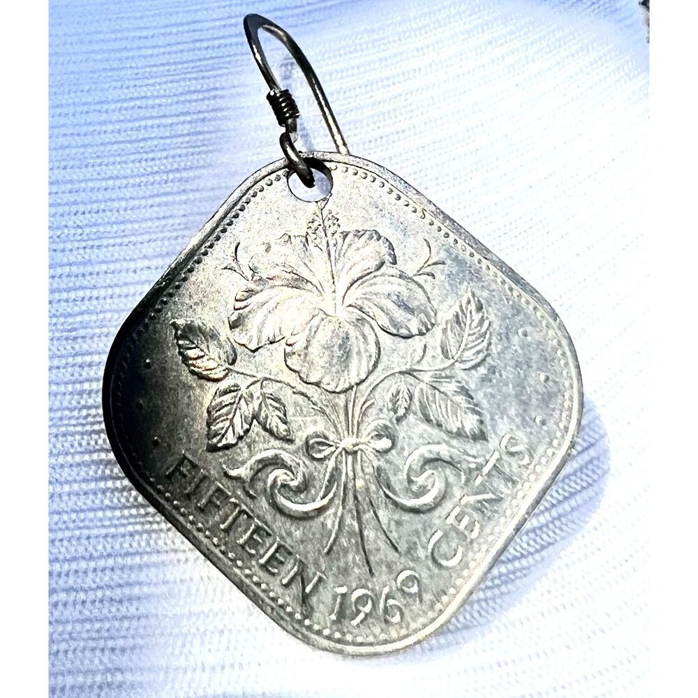 Bahamas Coin Earrings Elizabeth 11 Vintage 1969 Fifteen Cents Square Dangle - Picture 2 of 10